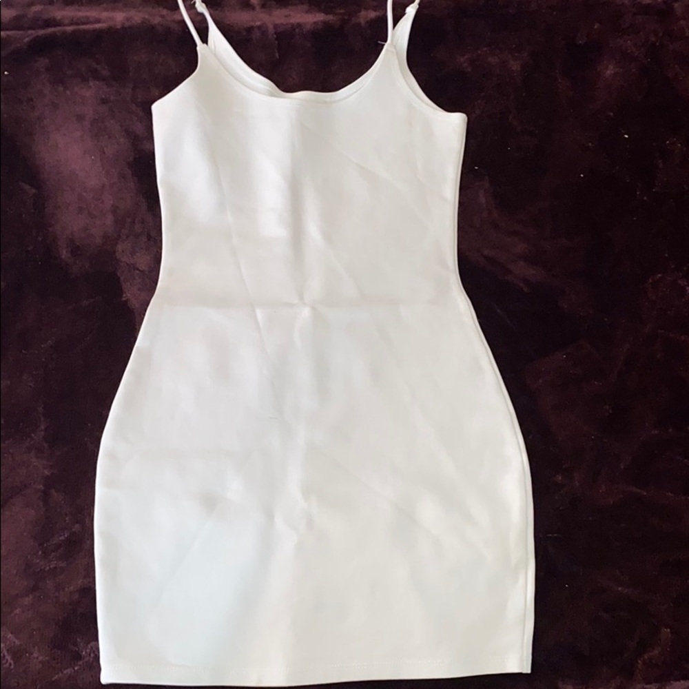 White bodycon dress